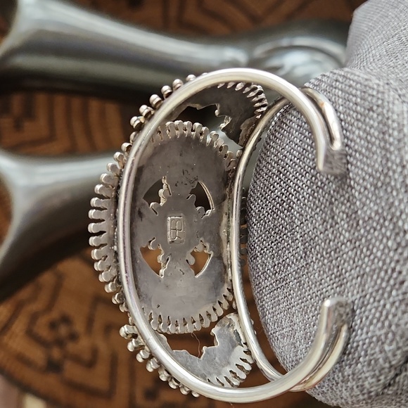 Amazing Vintage Native American Zuni Petit Point Turquoise Inlay Bracelet 💙 - Picture 5 of 13